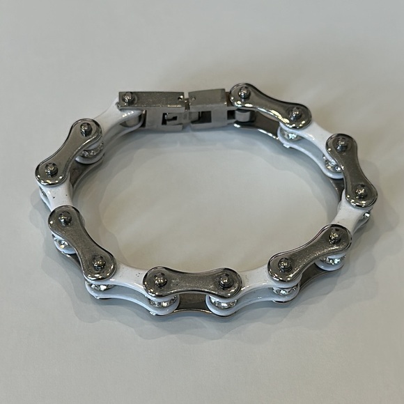 White & Silver Bike Chain Bracelet with Clear Stones - Picture 3 of 5